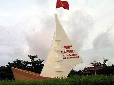 Chương Trình 4 Ngày 3 Đêm: Sài Gòn - Cà Mau - Bạc Liêu - Cần Thơ Chương Trình 4 Ngày 3 Đêm: Sài Gòn - Cà Mau - Bạc Liêu - Cần Thơ