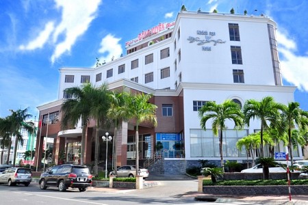 Khách Sạn Đông Xuyên