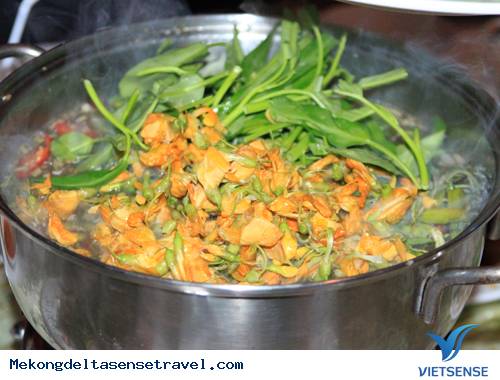 Lẩu các linh miền tây mùa nước nổi